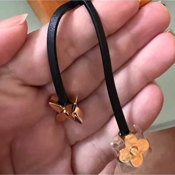 Luis Vuitton keychain - Picture 3 of 3